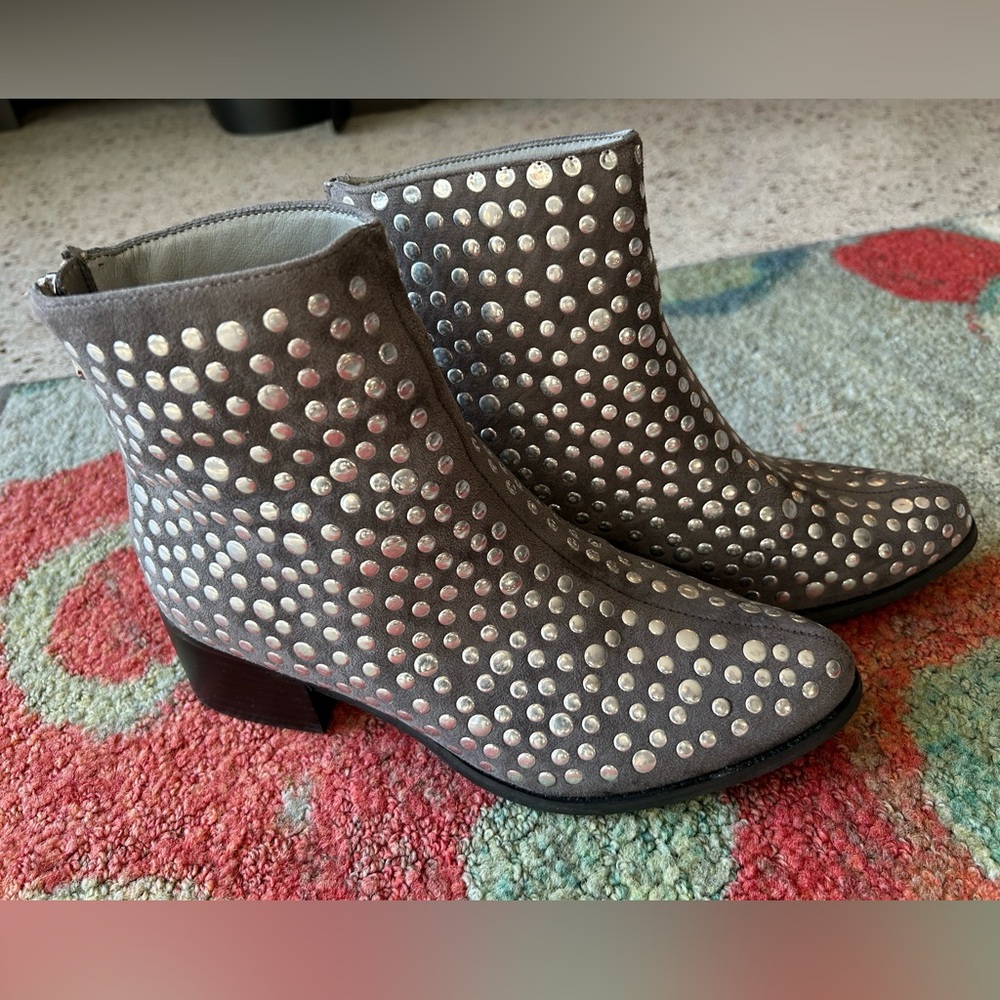 Mackin J silver studded booties